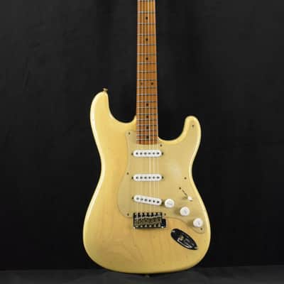 Mint Fender Limited Edition 1954 Roasted Stratocaster Journeyman Relic Natural Blonde 1-Piece Roasted Quartersawn Maple Fingerboard image 2