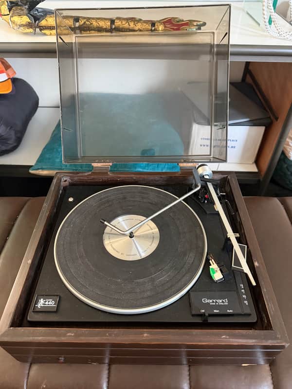 Garrard Model 440 Turntable