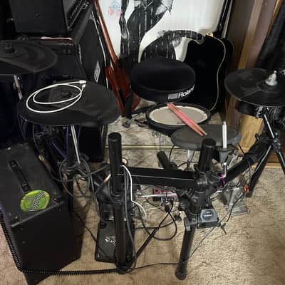 Roland TD-11K V-Drum Kit with Mesh Snare Pad 2010s - Black