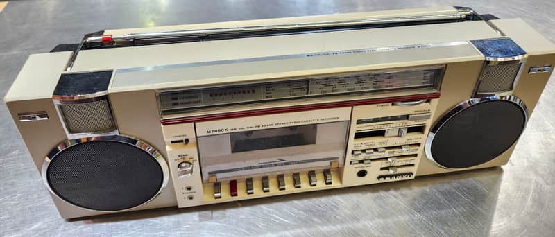 Sanyo m7880k 80's image 1