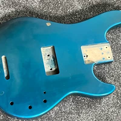 1992 G&L CLF Research L-1000 Bass Body Emerald Green Metallic image 1