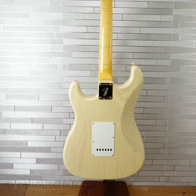 Fender American Custom Shop Stratocaster® NOS, 2A Flame Maple Fingerboard, Honey Blonde image 14