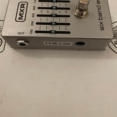 MXR M109S Six Band EQ 2016 - Present - Silver image 3