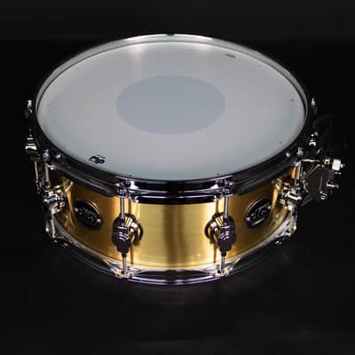 DW 14" x 5.5" Performance Series Thin Brass Snare image 2