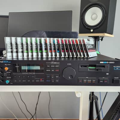 Roland S-220 Digital Sampler + Quick Disk Original Sound Library Collection image 1