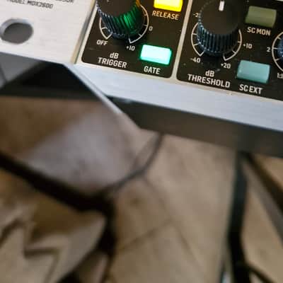 Behringer MDX2600 Composer Pro-XL Compressor / Limiter 2010s - Standard image 7