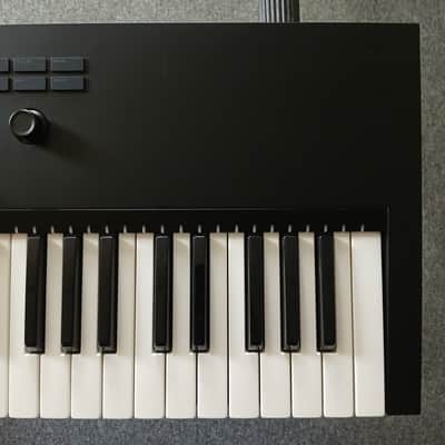 Native Instruments Komplete Kontrol S61 mk1 2014 image 6