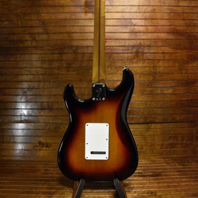 Fender Limited Edition Stratocaster Roasted Maple Sunburst image 4