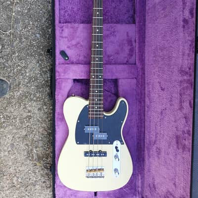 Clip TBS-4 Bass Guitar Short Scale Telebass Aged Vanilla image 8