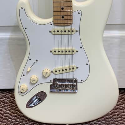 Fender American Professional Stratocaster Left Hand 2019 - White image 2