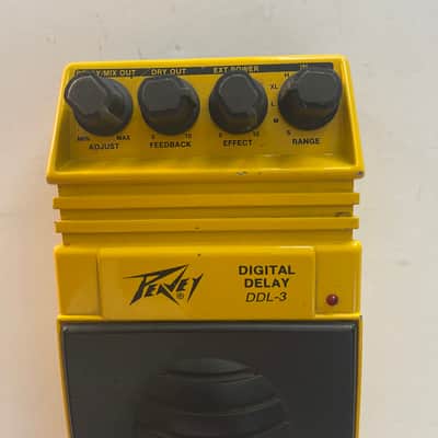 Peavey DDL-3 Digital Delay Accelerator Series Vintage Guitar Effect Pedal image 2