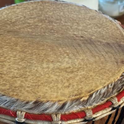 Djembe Medium - wood/skin image 13