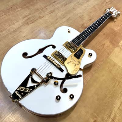 Gretsch Falcon Hollow Body Single-Cut with String-Thru Bigsby and Gold Hardware 2025 - White image 6