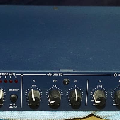 Symetrix 528E Voice Processor Channel Strip w/3-band EQ, Compression, Expansion, De-Esser image 4