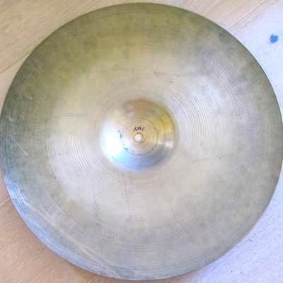 18" Zildjian Avedis Crash Cymbal - Vintage image 2