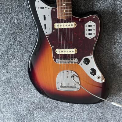 Fender Vintera '60s Jaguar  - 3-Color Sunburst image 2