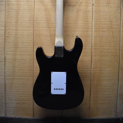 New York Pro Stratocaster Guitar - Sunburst image 7
