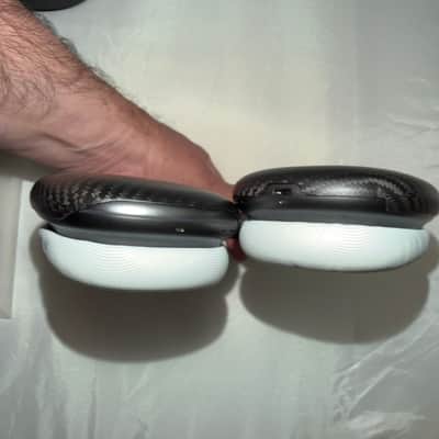Apple AirPods Max 1st Gen Space Gray – MINT/Like New – Worn Once + $60 Covers, Extras & Free Shipping image 7