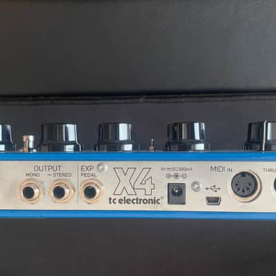 TC Electronic Flashback X4 Delay & Looper 2011 - 2019 - Blue image 2