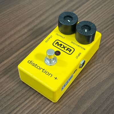 MXR M104 Distortion + 1995 - Present - Yellow Bild 3