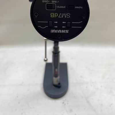 Shure SM7dB Cardioid Dynamic Microphone with Built-In Preamp 2023 - Present - Black image 4