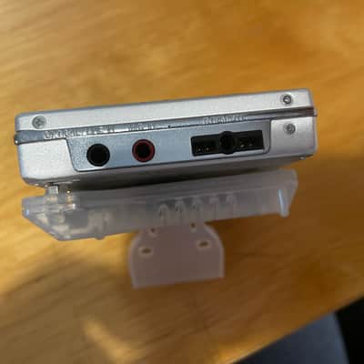 Sharp MD-MT877 portable minidisc recorder and player image 4