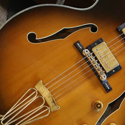 1990 Gibson Byrdland Hollow-Body Electric Guitar Vintage Sunburst + OHSC image 4