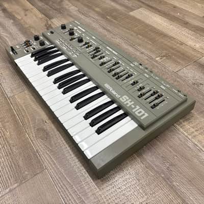 Roland SH-101 Vintage Analog Monophonic Synthesizer 1980s MIJ 32-Key