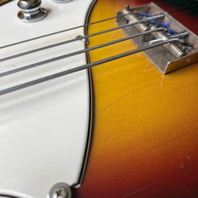 Vox Panther short scale vintage bass guitar Eko Italian mid-late 60s - Sunburst image 3