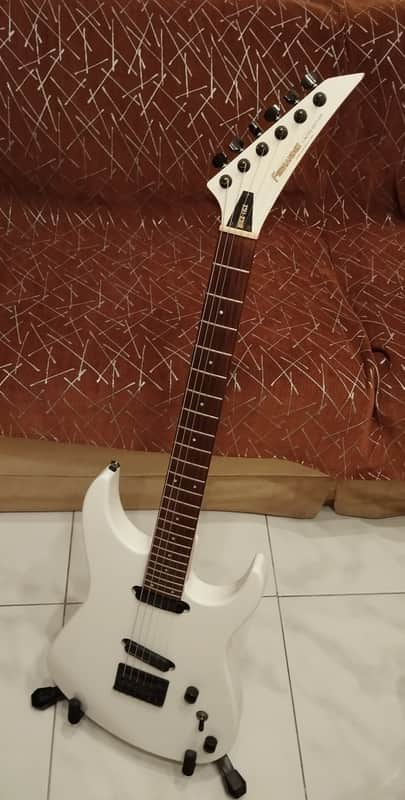 Fernandes stj-80bt BUCK TICK signature image 1