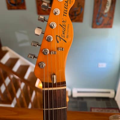 Fender Vintage American II ‘77 Telecaster Custom 2022 - White image 2