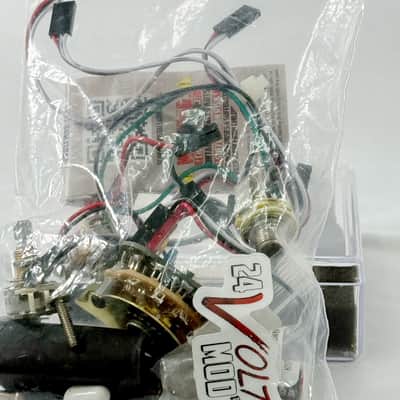 EMG SA/SA/85 HSS Active Pickup Set, White image 3