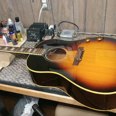 Gibson J-160E 1965/66 - Sunburst image 14