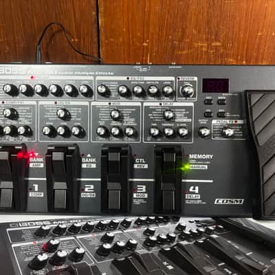 Boss ME-80 Guitar Multi-Effects Pedal w/ box power supply image 2