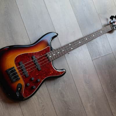 LANDING BASS "Custom L30T Short Scale Bartolini" HARDCASE