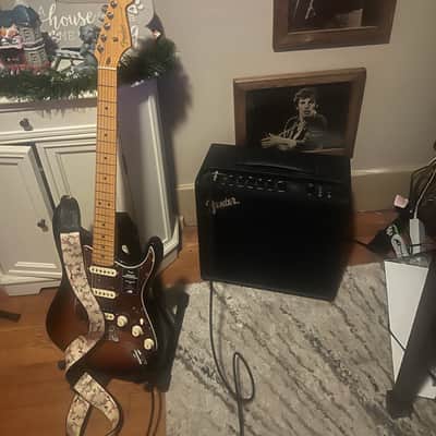 Fender Stratocaster HSS 2020 - Sunburst image 4