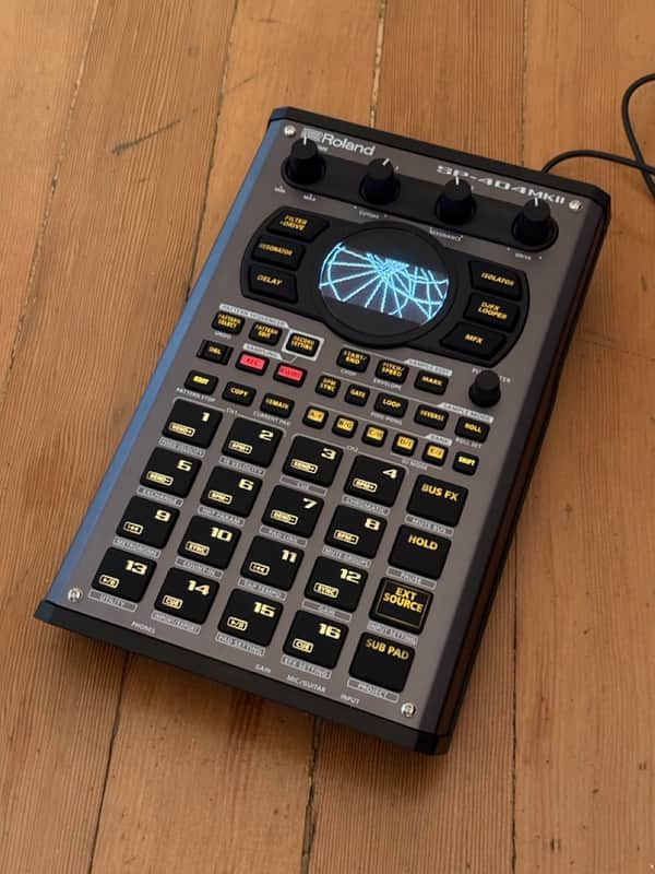 Roland SP-404MkII 2021 - Present - Gray image 1