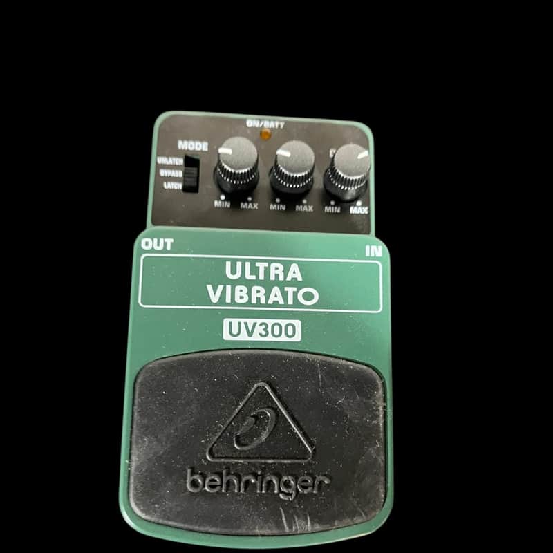 Behringer UV300 Ultra Vibrato Pedal-x13569 image 1