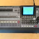 Roland VS-1880 24-Bit Digital Studio Workstation w CF-Card Reader