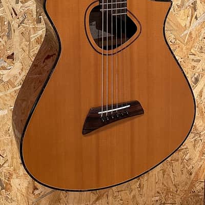 Pre Owned Avante AV2 NA Baritone Electro Acoustic image 3