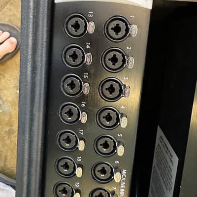 PreSonus StudioLive 24R with Gator Pro Case and Furman Power Conditioner Bild 2