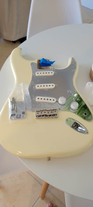 Fender slim USA hardtail Nile Rodgers Hitmaker Stratocaster Loaded Body Olympic white image 1