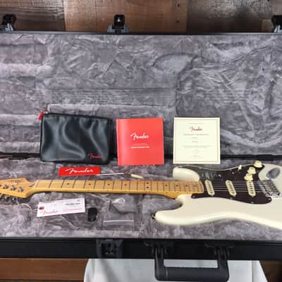 Fender American Professional II Stratocaster, Olympic White, Hard Case, Free Ship, 948 image 12