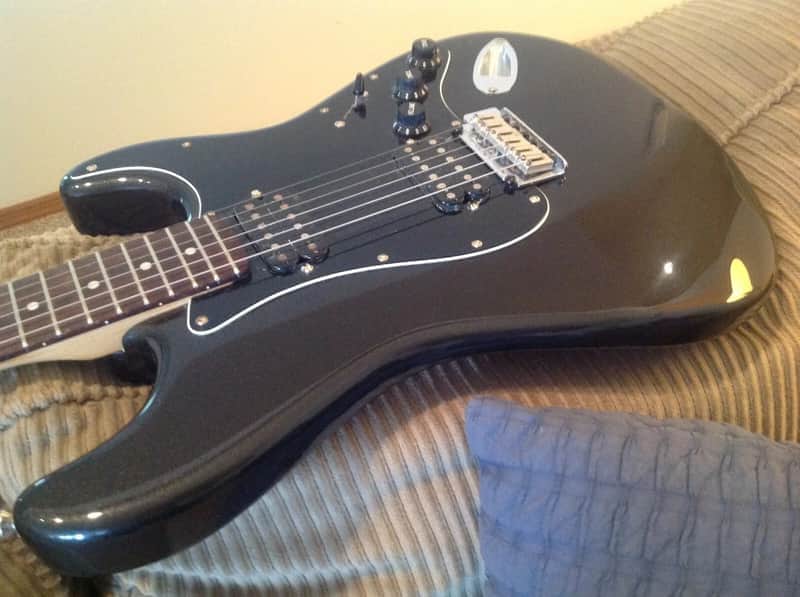 Squier Standard