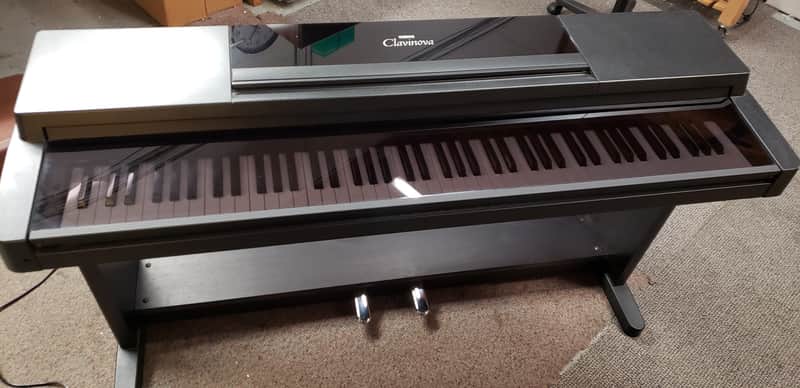 YAMAHAクラビノーバ　CLP-550 Yamaha Clavinova CLP-550 digital piano in black finish spares