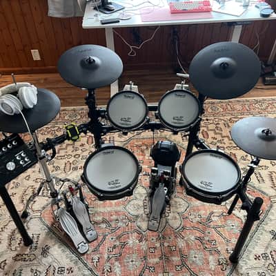 Roland TD-25KV V-Drum Kit with Mesh Pads, Pearl Eliminator Double Bass Pedal, Extras