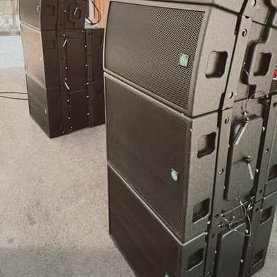 Renkus-Heinz Line Array CFX101LA + CFX15S System 2012–2016 - Black textured image 1