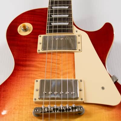 Gibson Les Paul Standard '50s Electric Guitar - Heritage Cherry Sunburst image 3