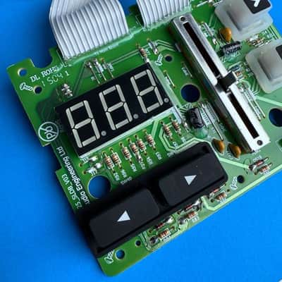 NOVATION LAUNCHKEY 25 MK2 Part: Slider Fader Track Display PCB Circuit Board image 2