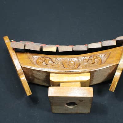 A Vintage Thai Hand Made & Carved 8 Bar Xylophone image 5